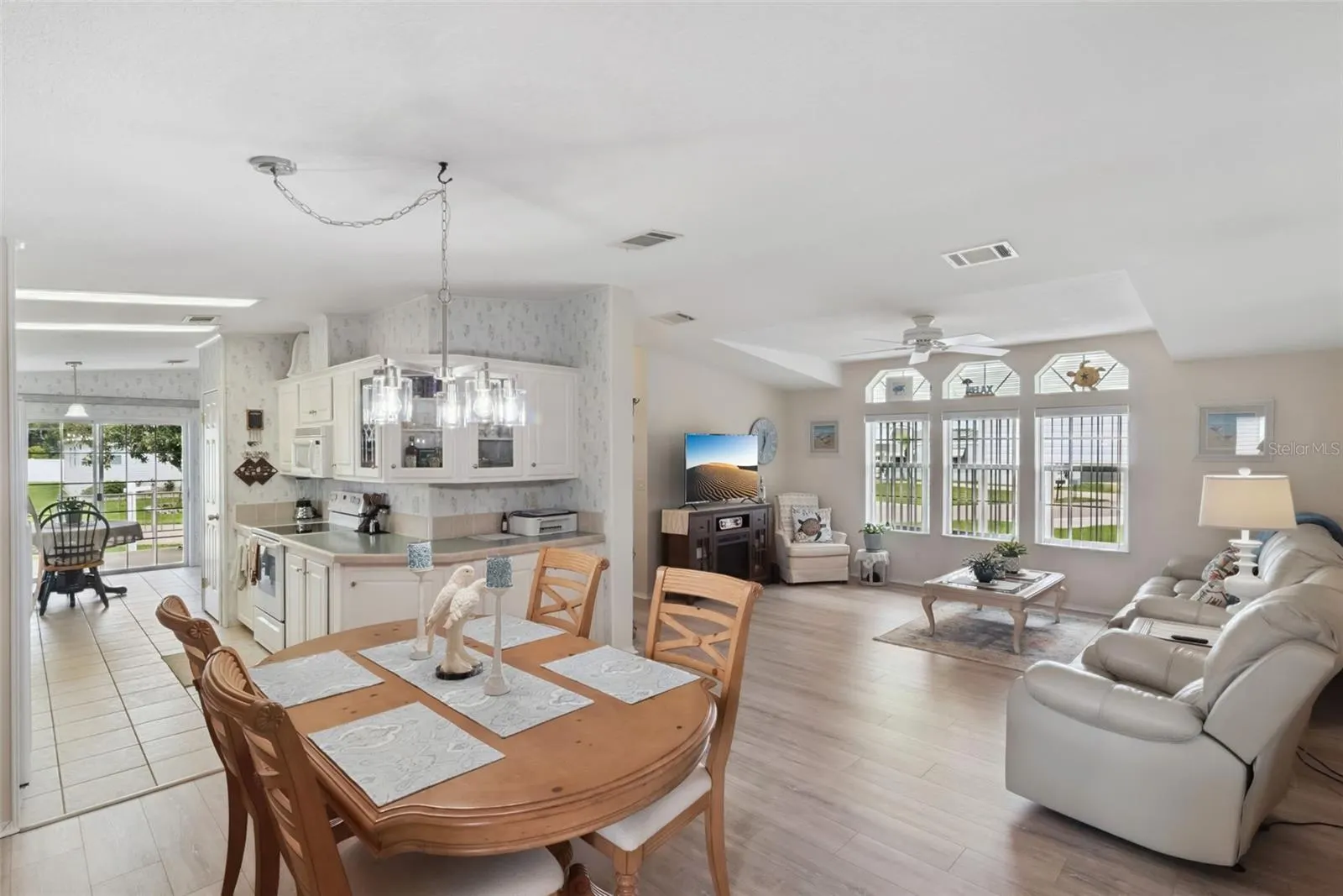 5035 NORTHSHORE DR