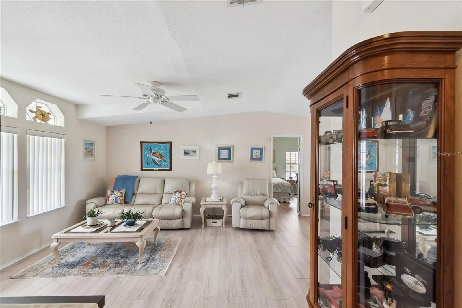 5035 NORTHSHORE DR