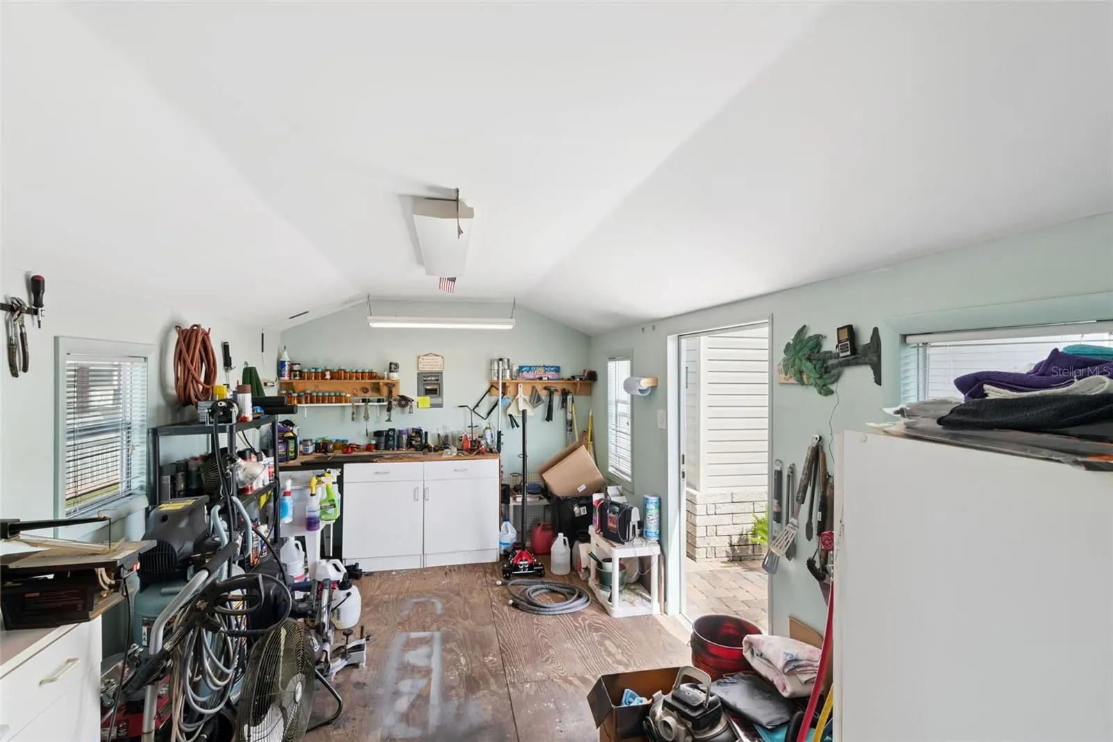 5035 NORTHSHORE DR