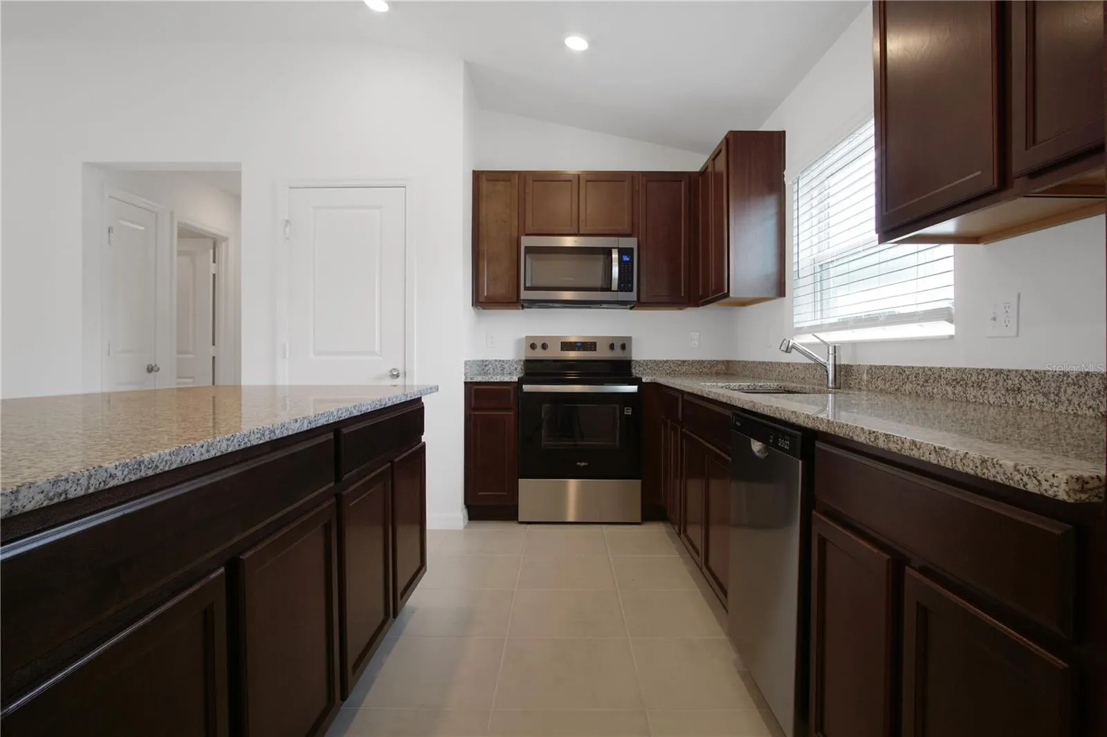 3139 CEDAR CROSSING BLVD