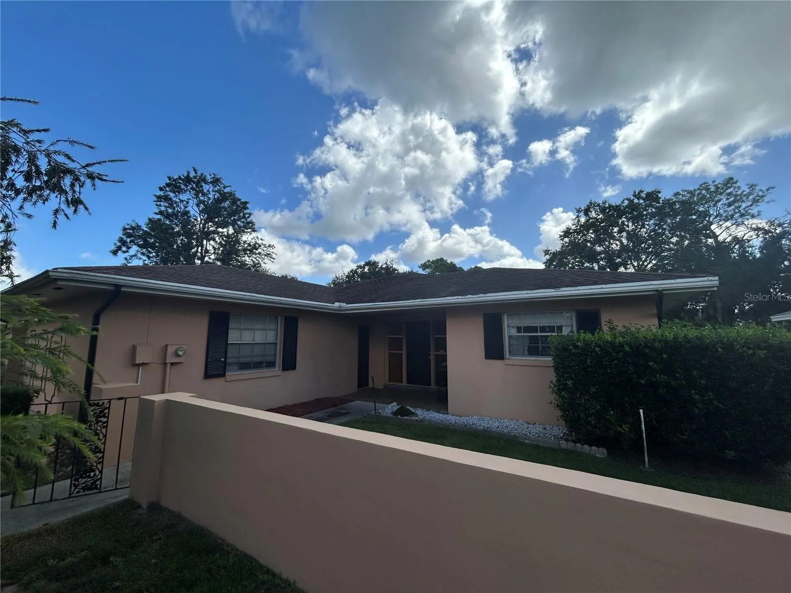 374 TROON CT