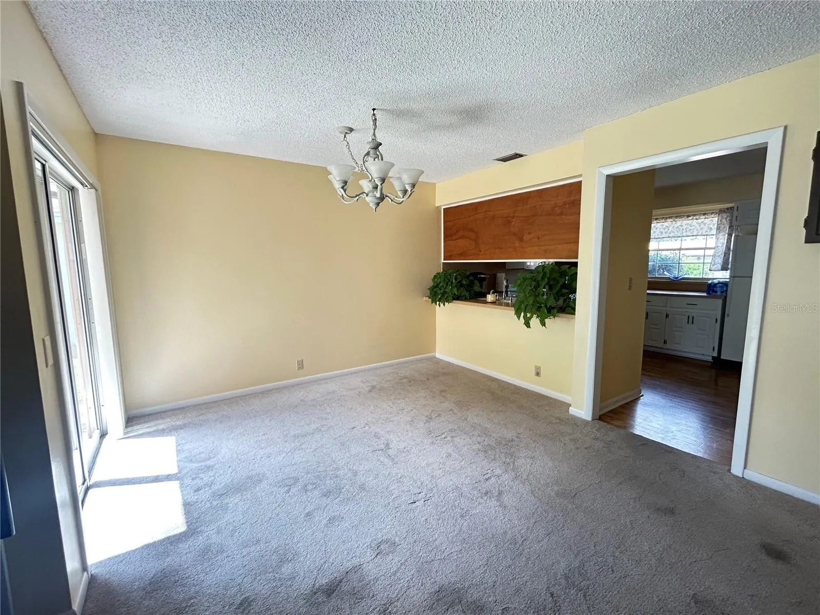 374 TROON CT