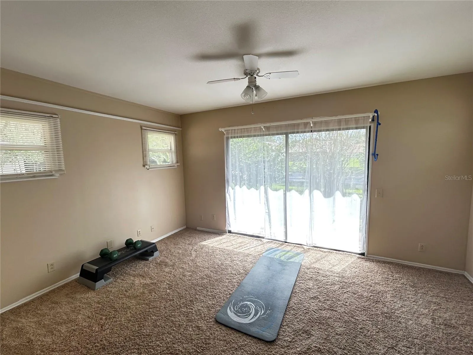 374 TROON CT