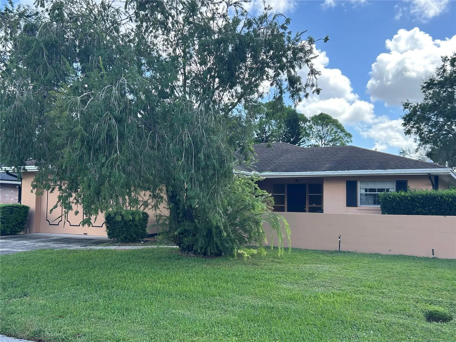 374 TROON CT