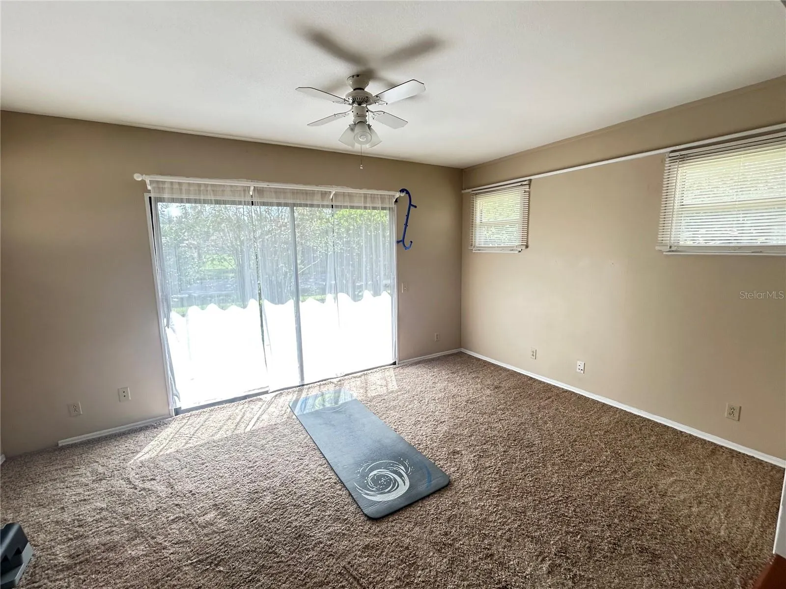 374 TROON CT