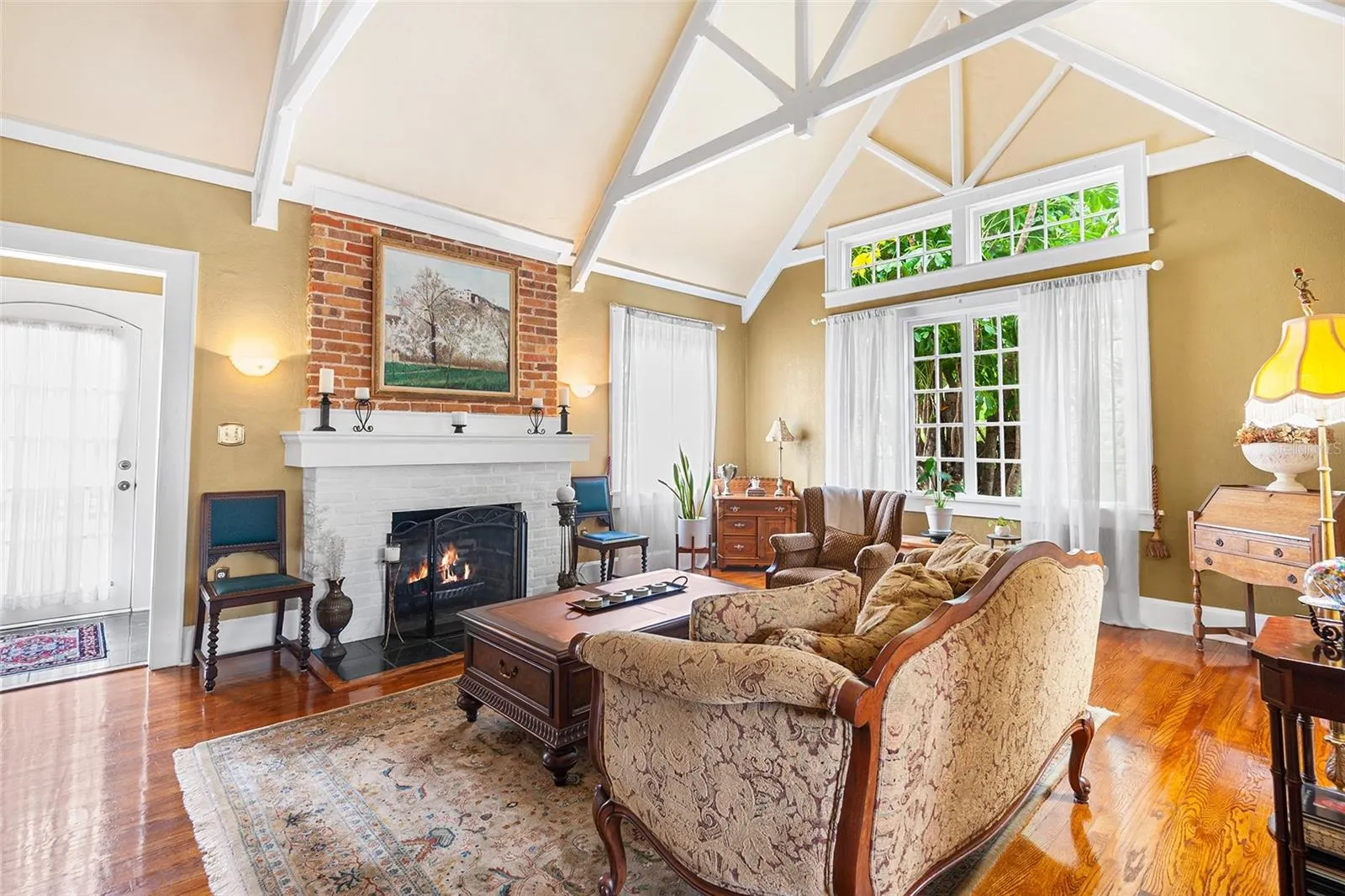 1323 STATELY OAKS DR NW