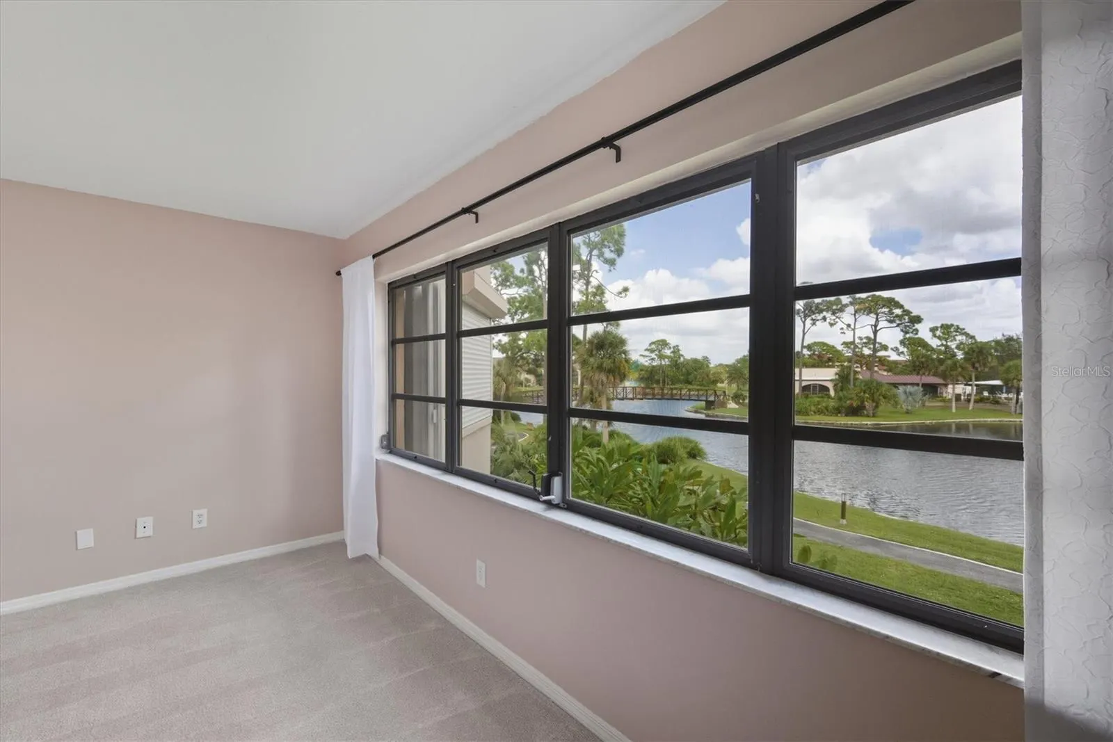 23465 HARBORVIEW RD #826, #826