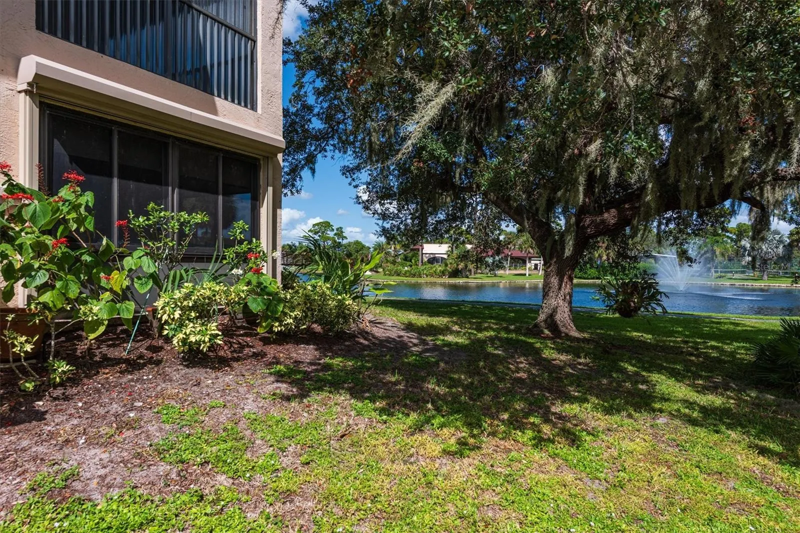 23465 HARBORVIEW RD #826, #826