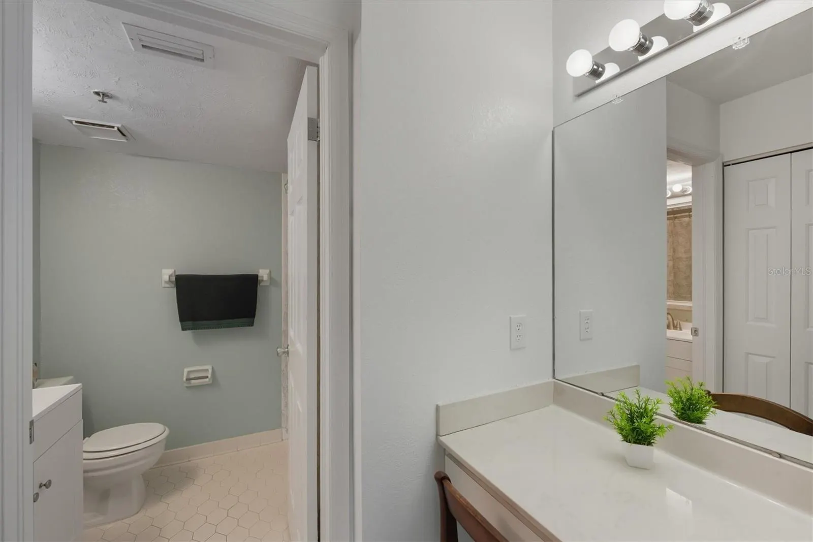 23465 HARBORVIEW RD #826, #826