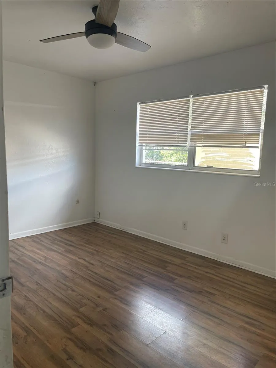 309 CENTER ST