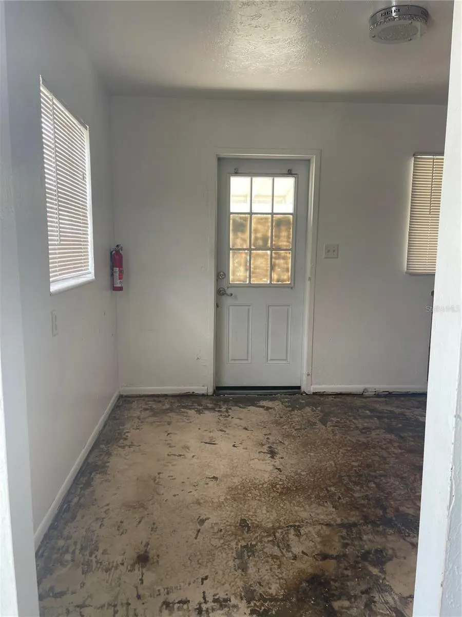309 CENTER ST