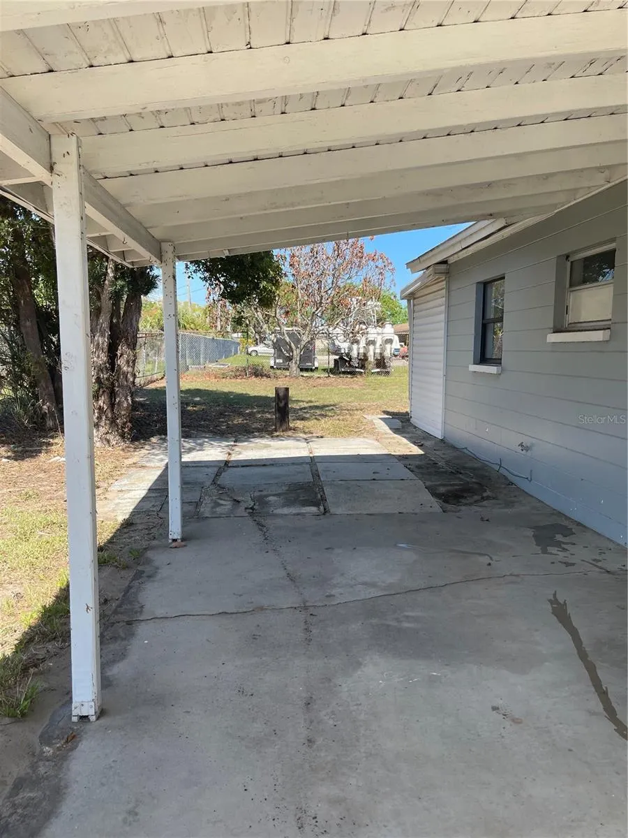 309 CENTER ST