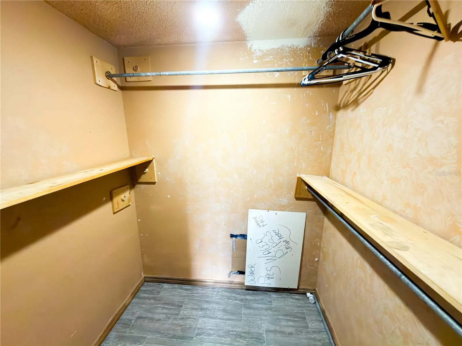 415 3RD ST W