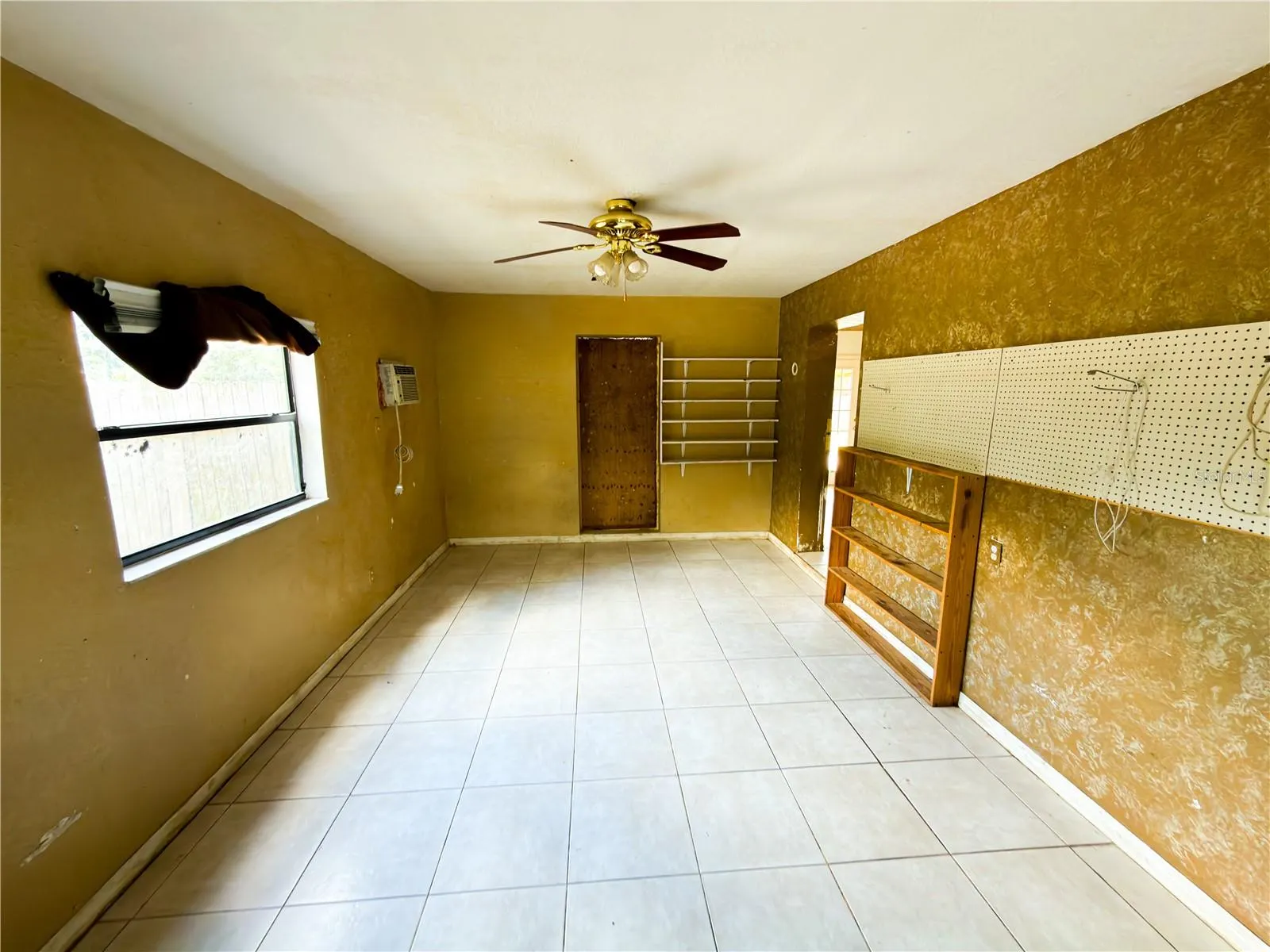 415 3RD ST W