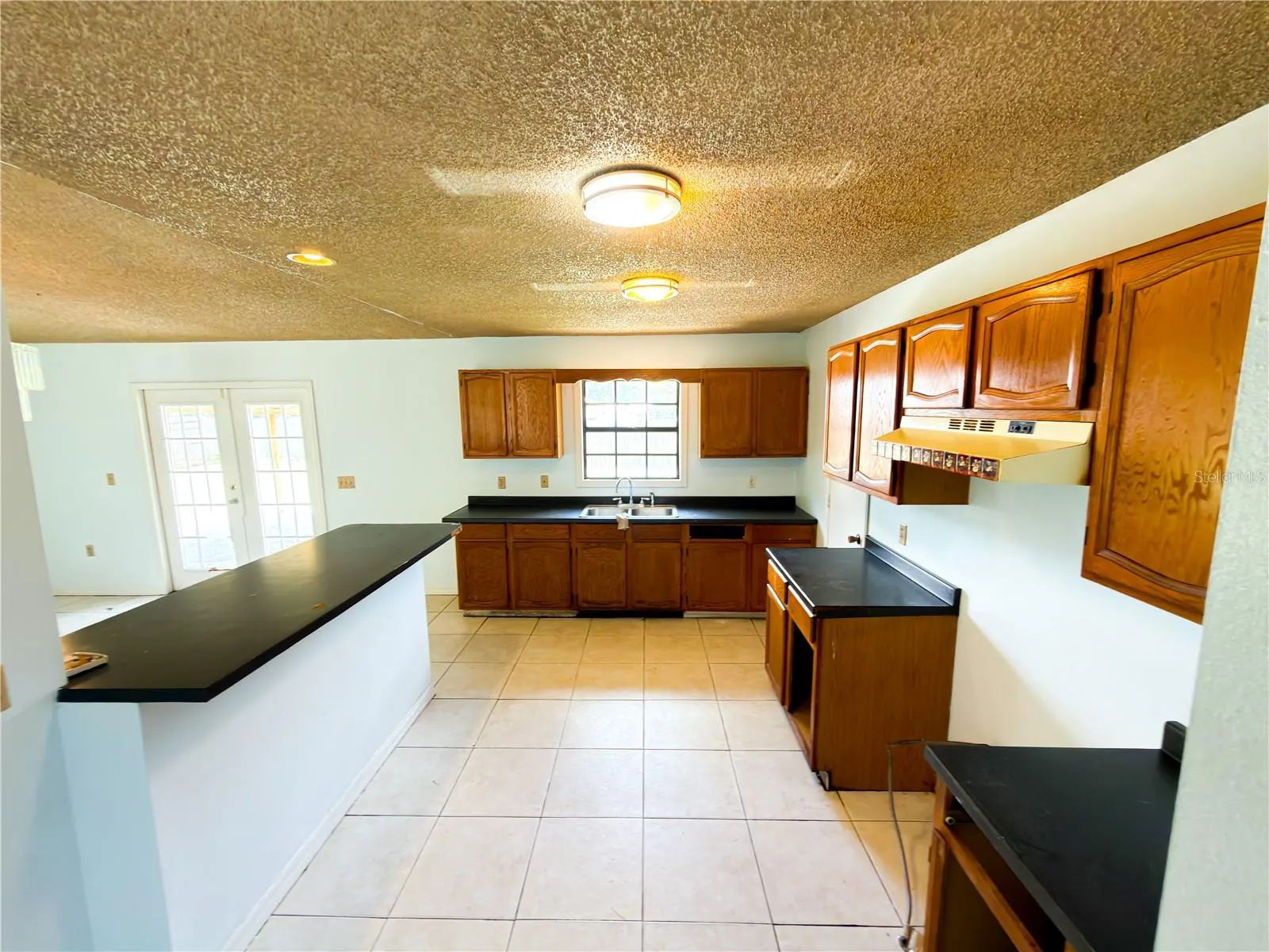 415 3RD ST W