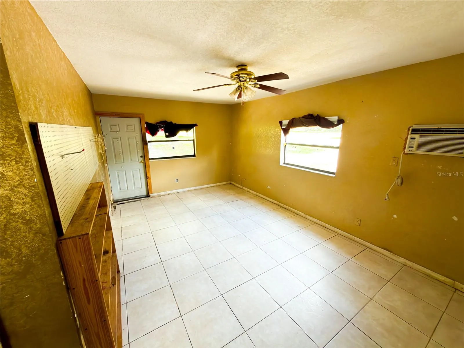 415 3RD ST W