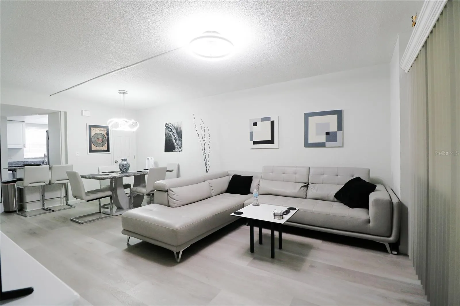 503 MANOR CIR