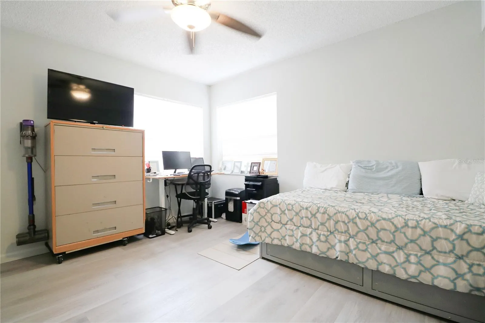 503 MANOR CIR