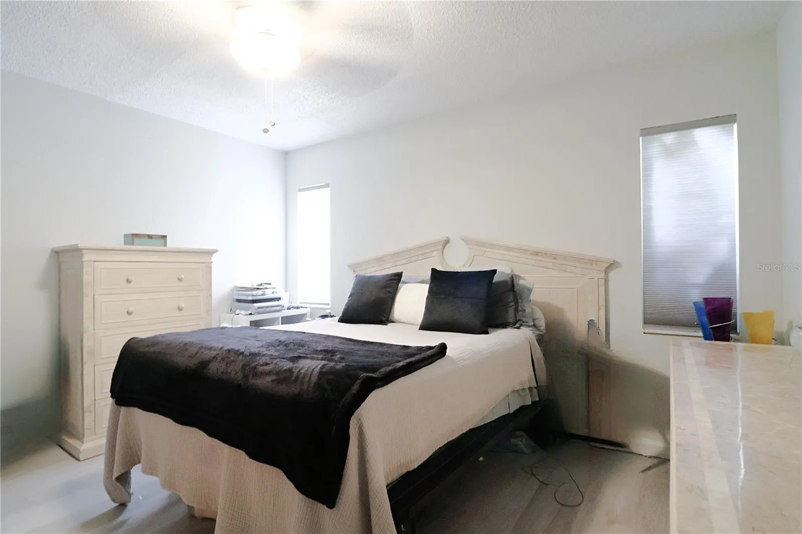 503 MANOR CIR