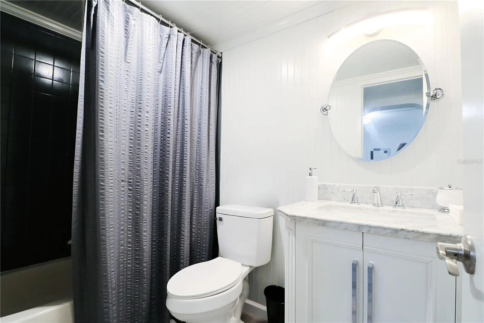 503 MANOR CIR