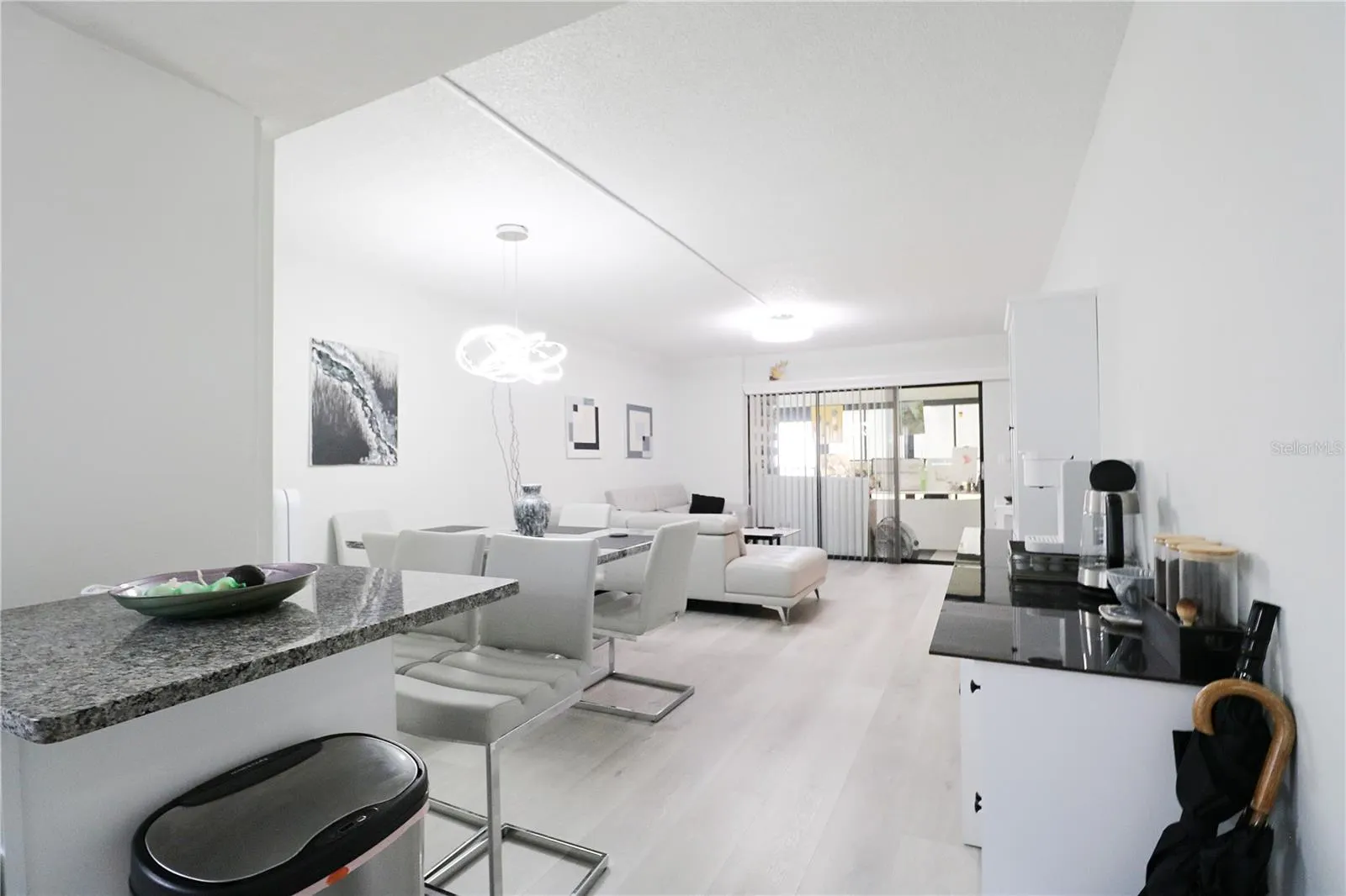 503 MANOR CIR