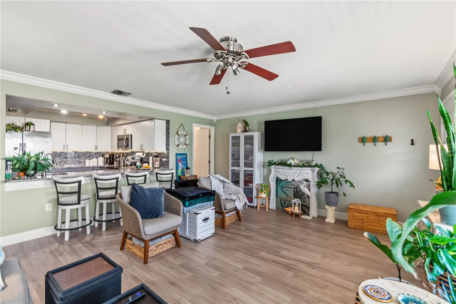 3621 EDGEWATER DR #207 #207