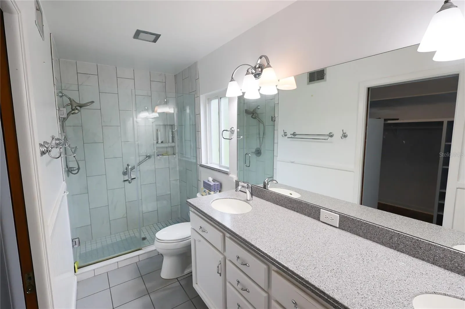 1020 W LAKE HAMILTON DR