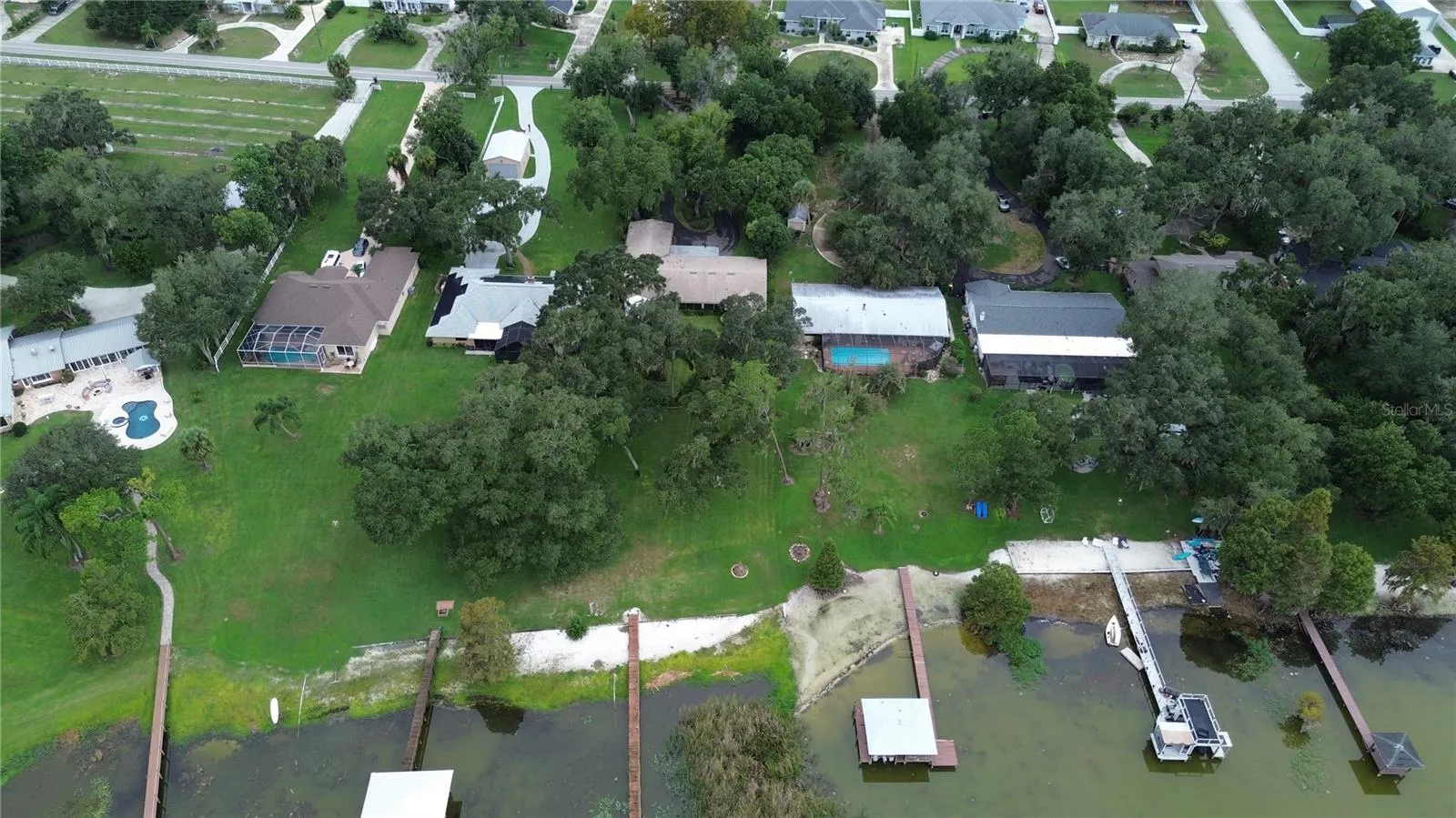 1020 W LAKE HAMILTON DR