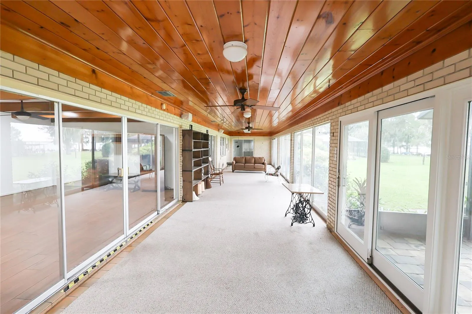 1020 W LAKE HAMILTON DR