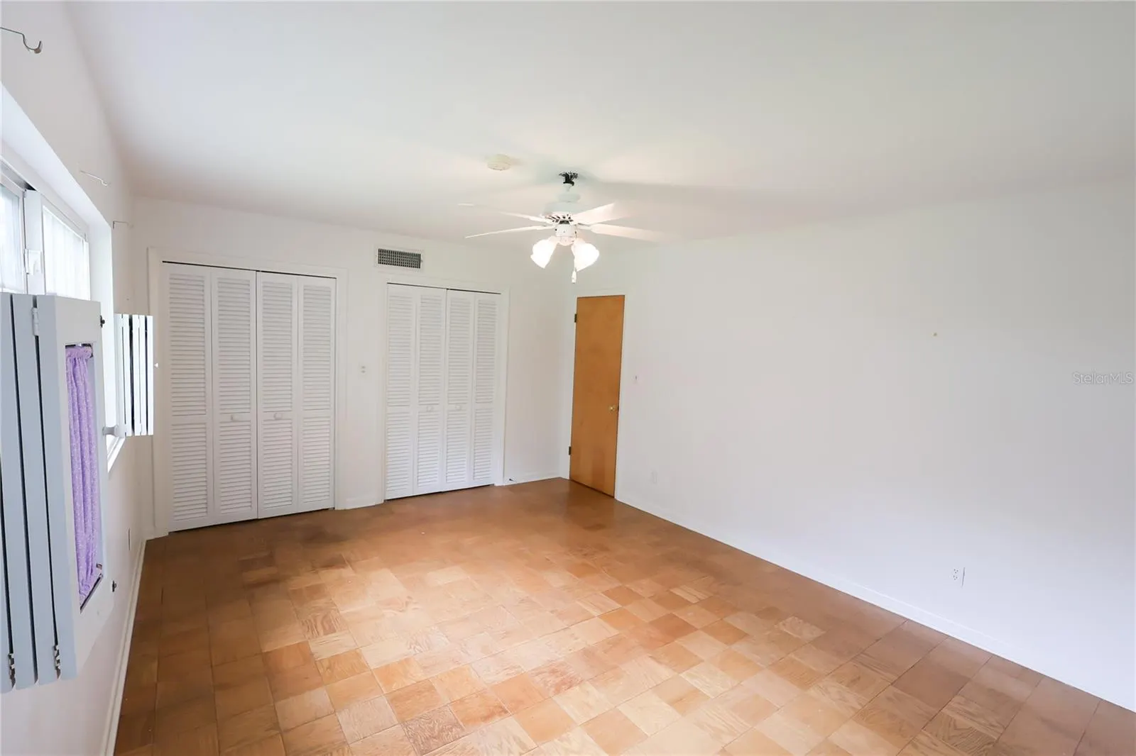 1020 W LAKE HAMILTON DR