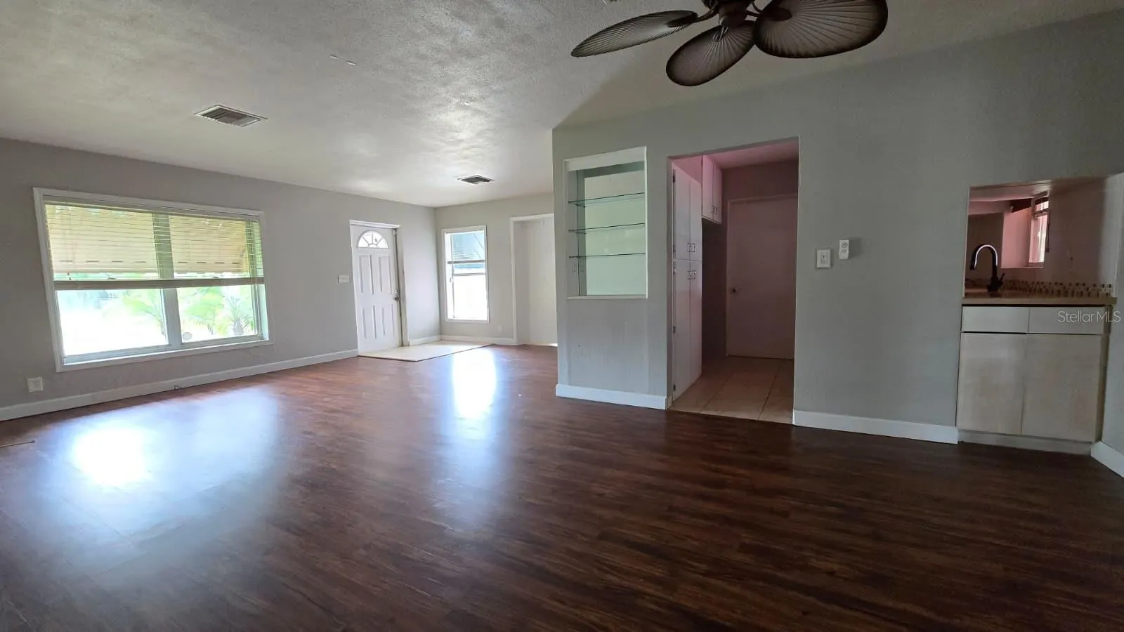 311 E WALNUT ST