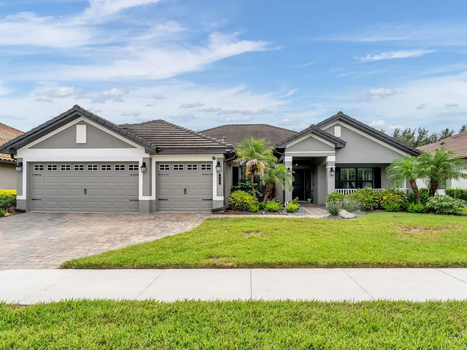 466 LAKE VISTA DR