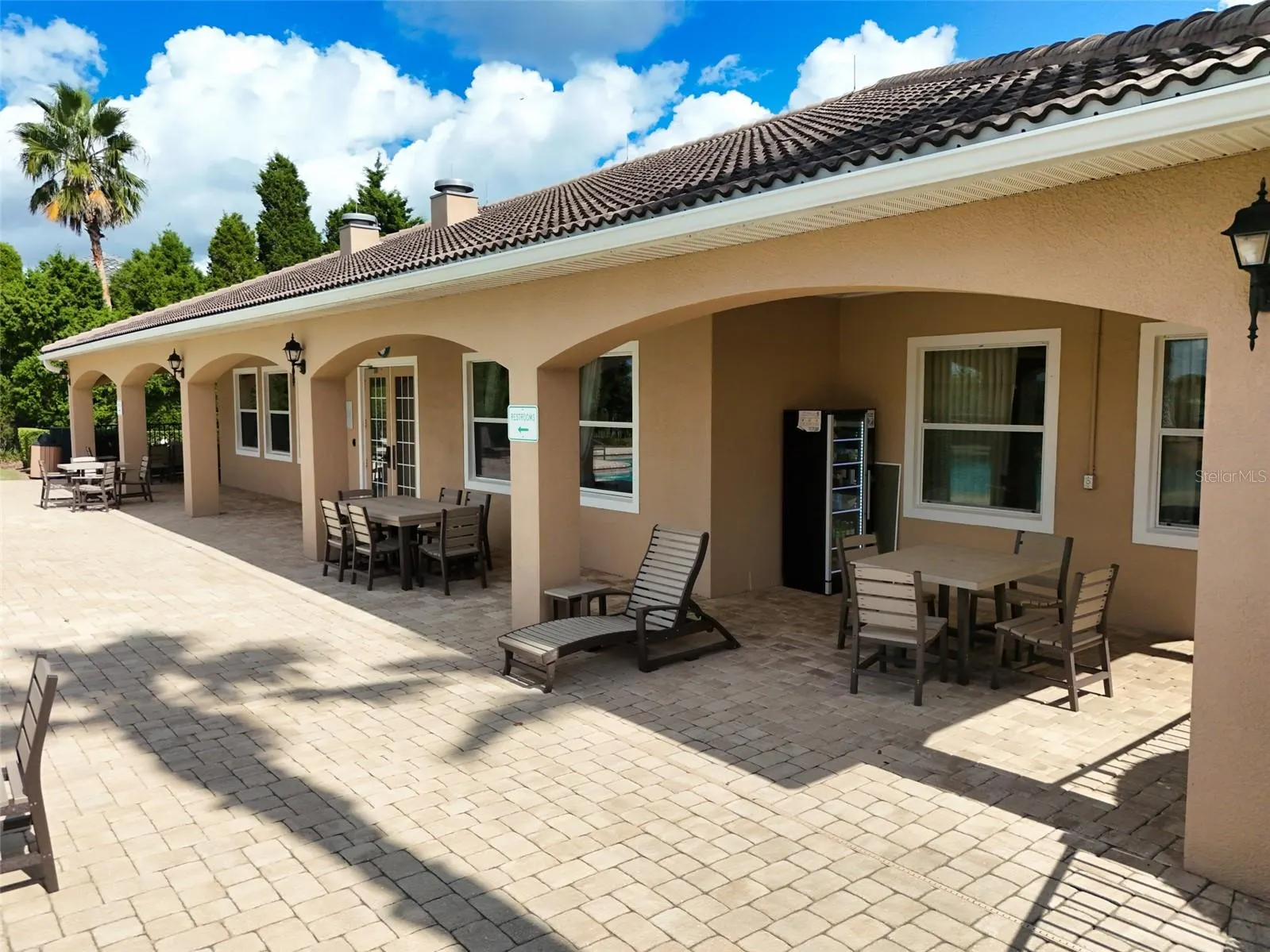 466 LAKE VISTA DR