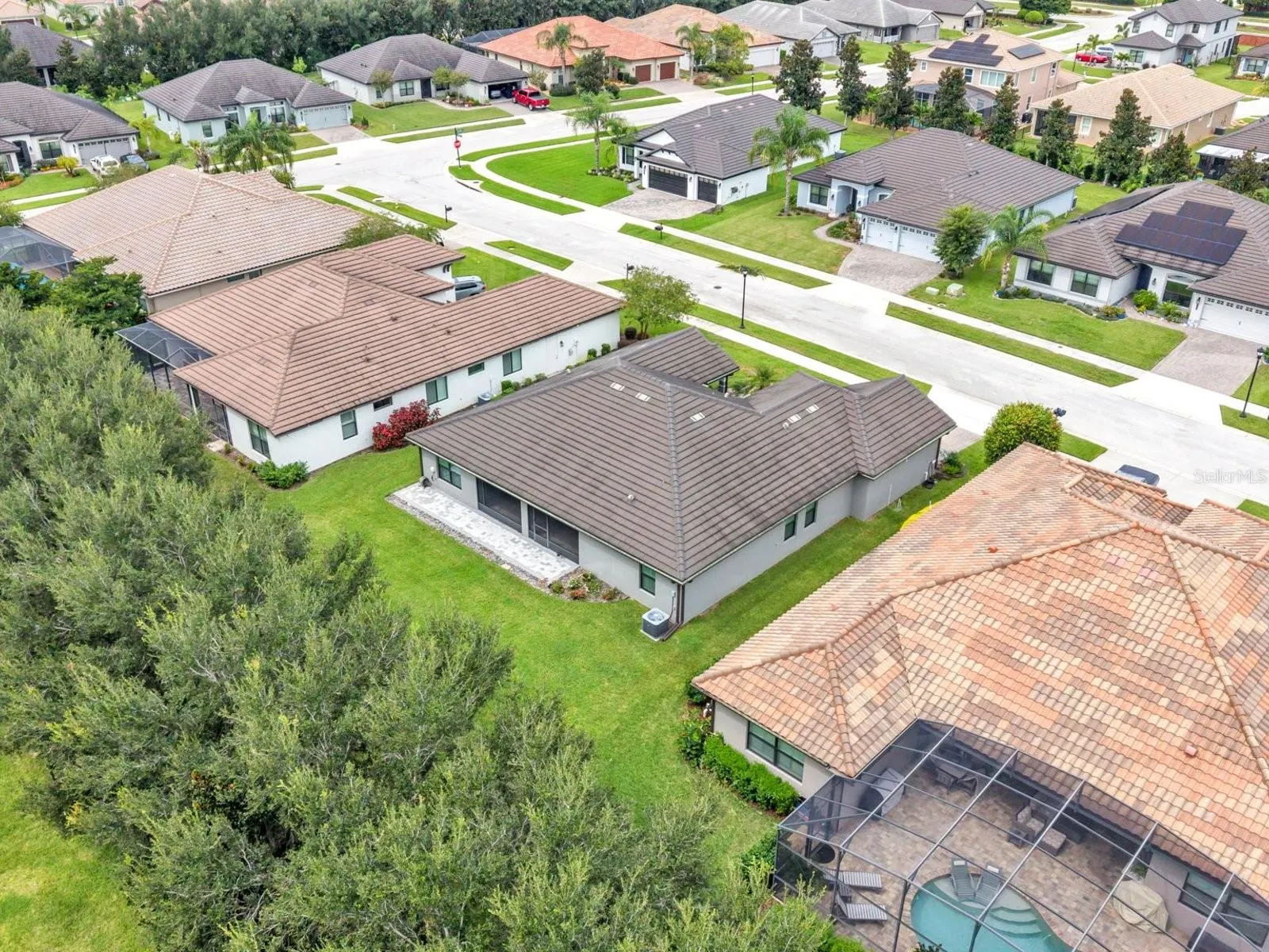 466 LAKE VISTA DR