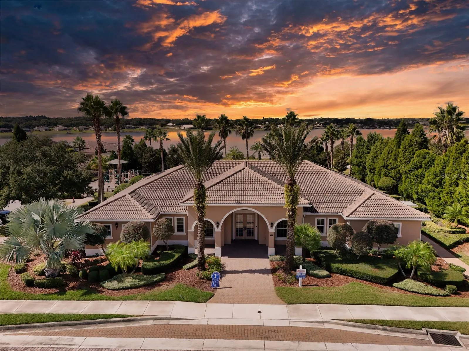 466 LAKE VISTA DR