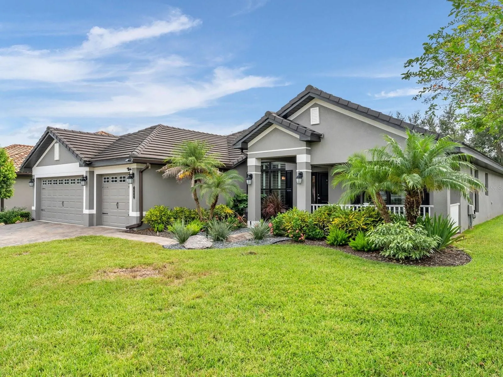 466 LAKE VISTA DR