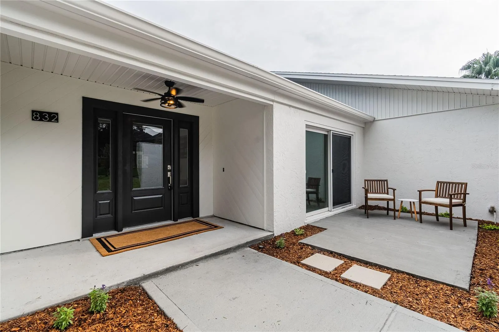 832 BROOKWOOD DR