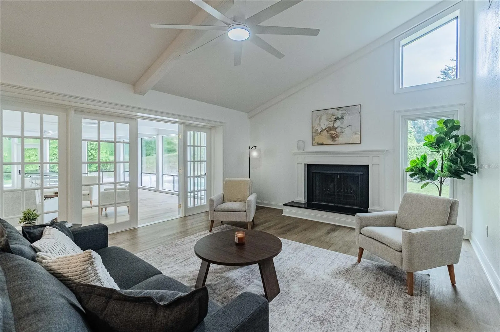 832 BROOKWOOD DR