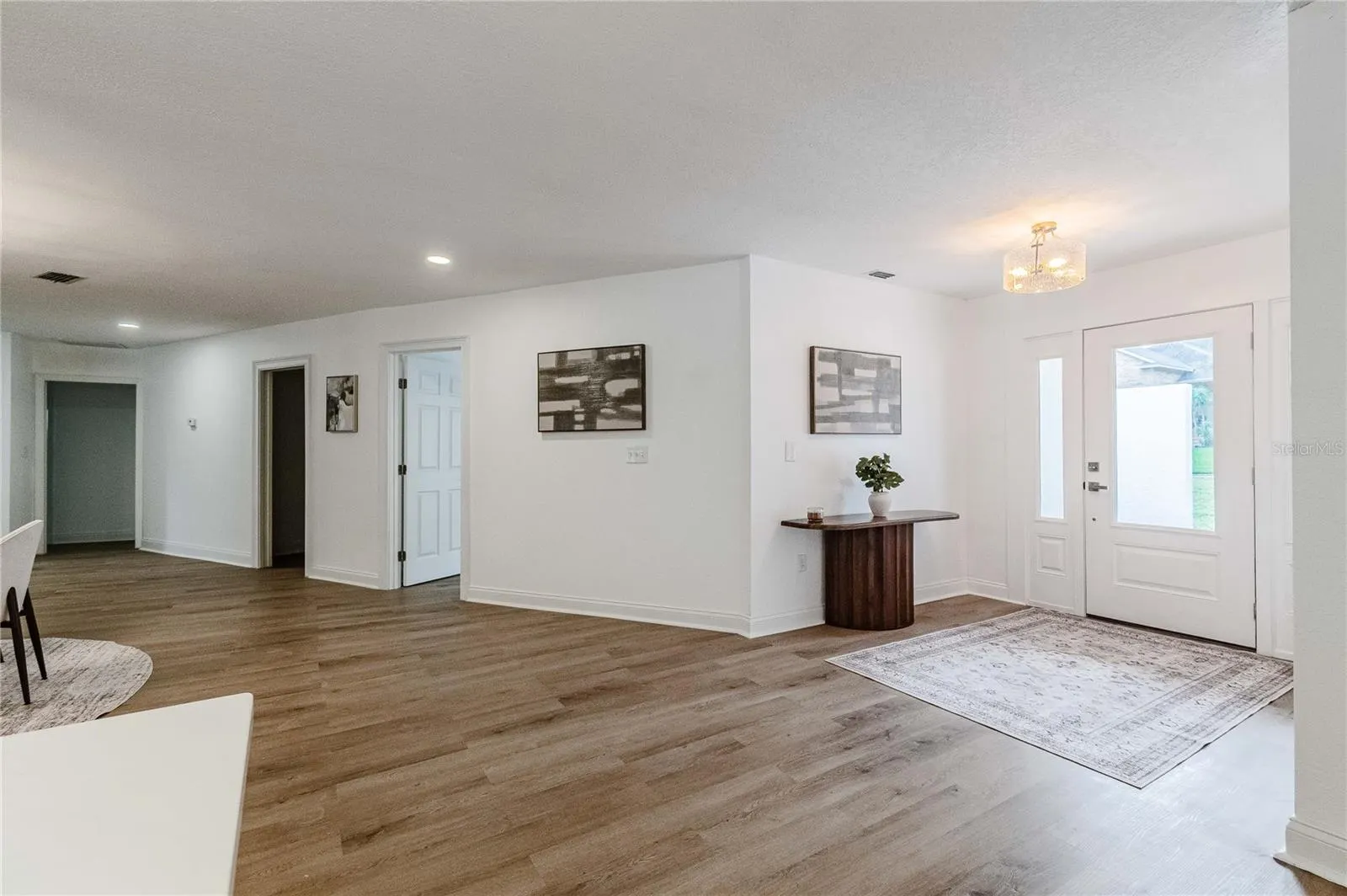 832 BROOKWOOD DR