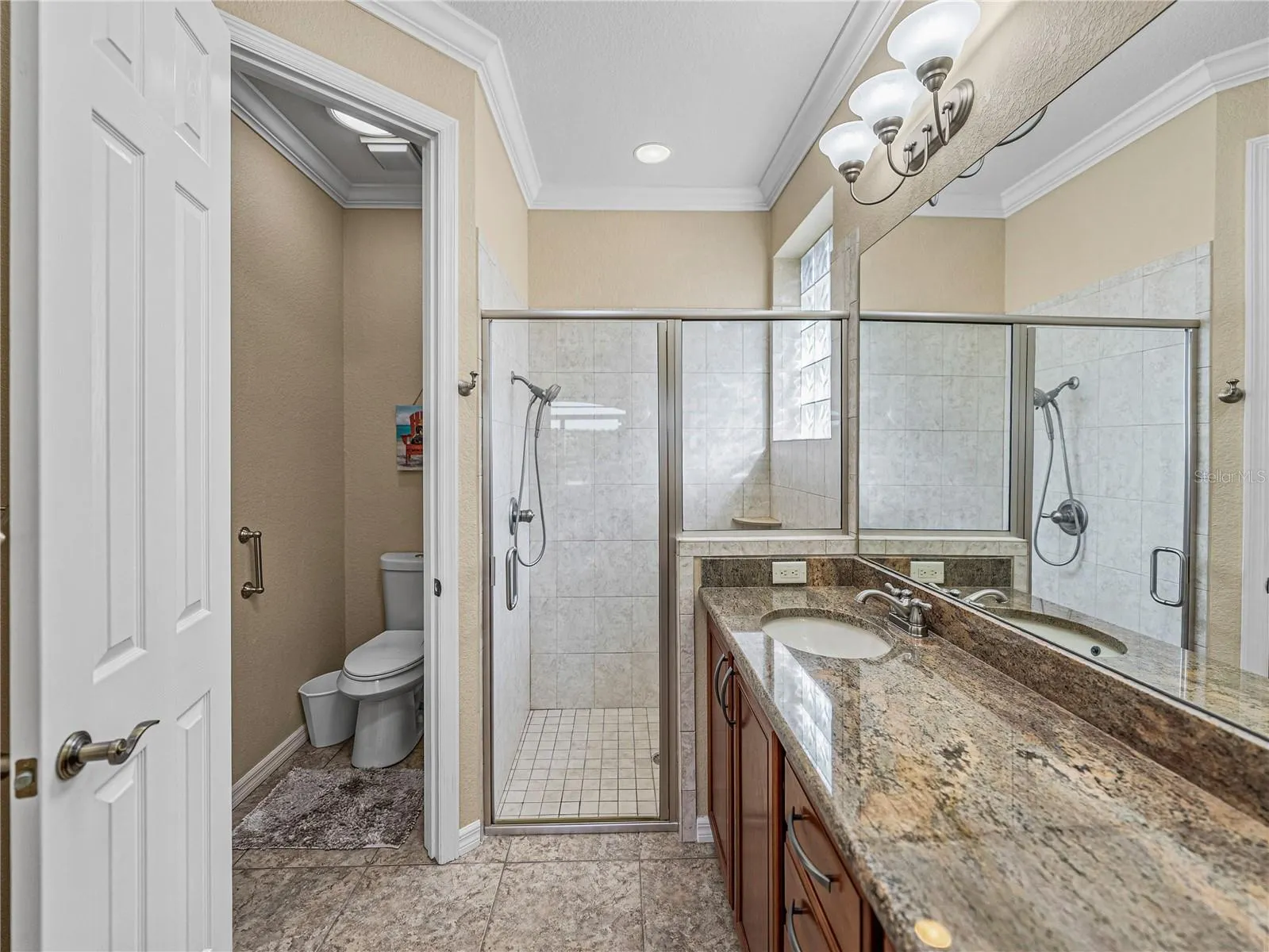 3834 LITCHFIELD LOOP