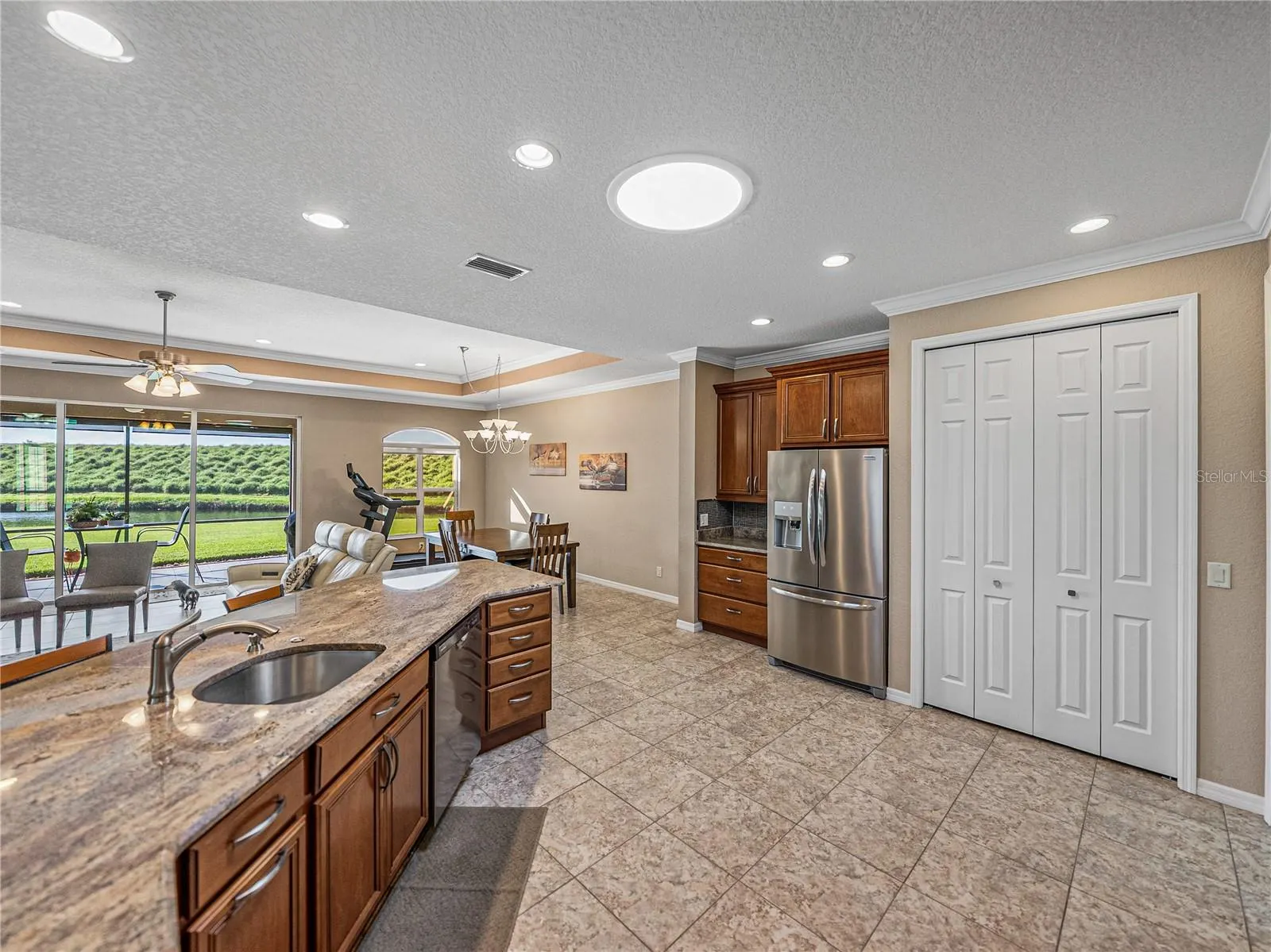 3834 LITCHFIELD LOOP