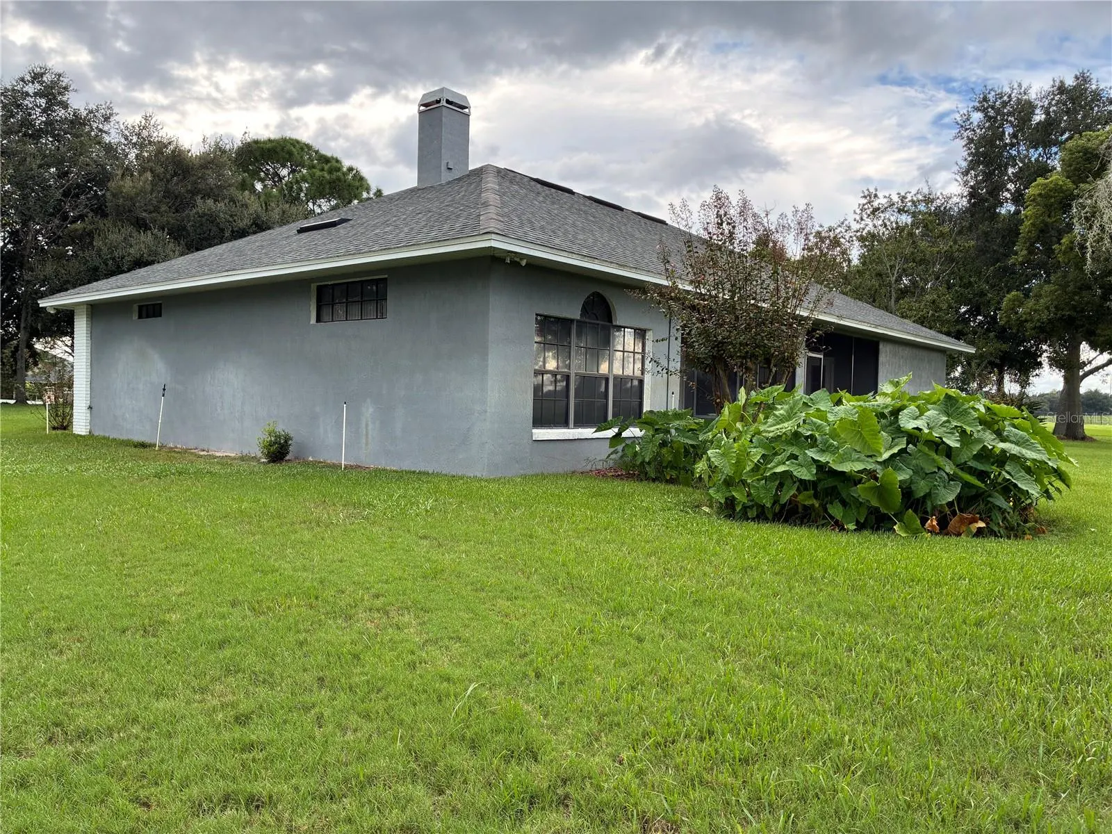 14 CRYSTAL WATERS DR