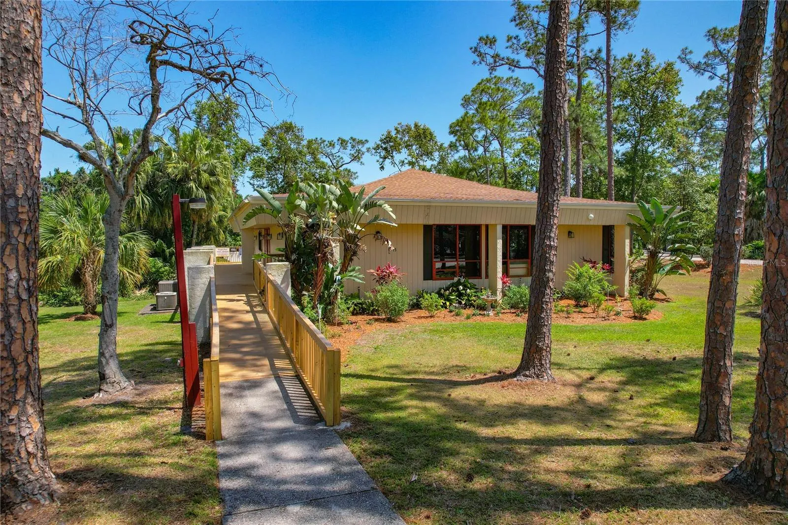 100 EL CAMINO DR #104 #104