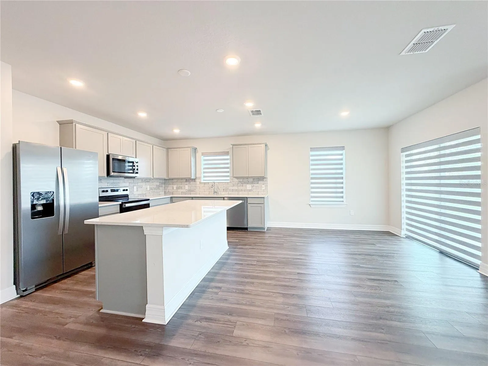 1079 MICHELANGELO LN