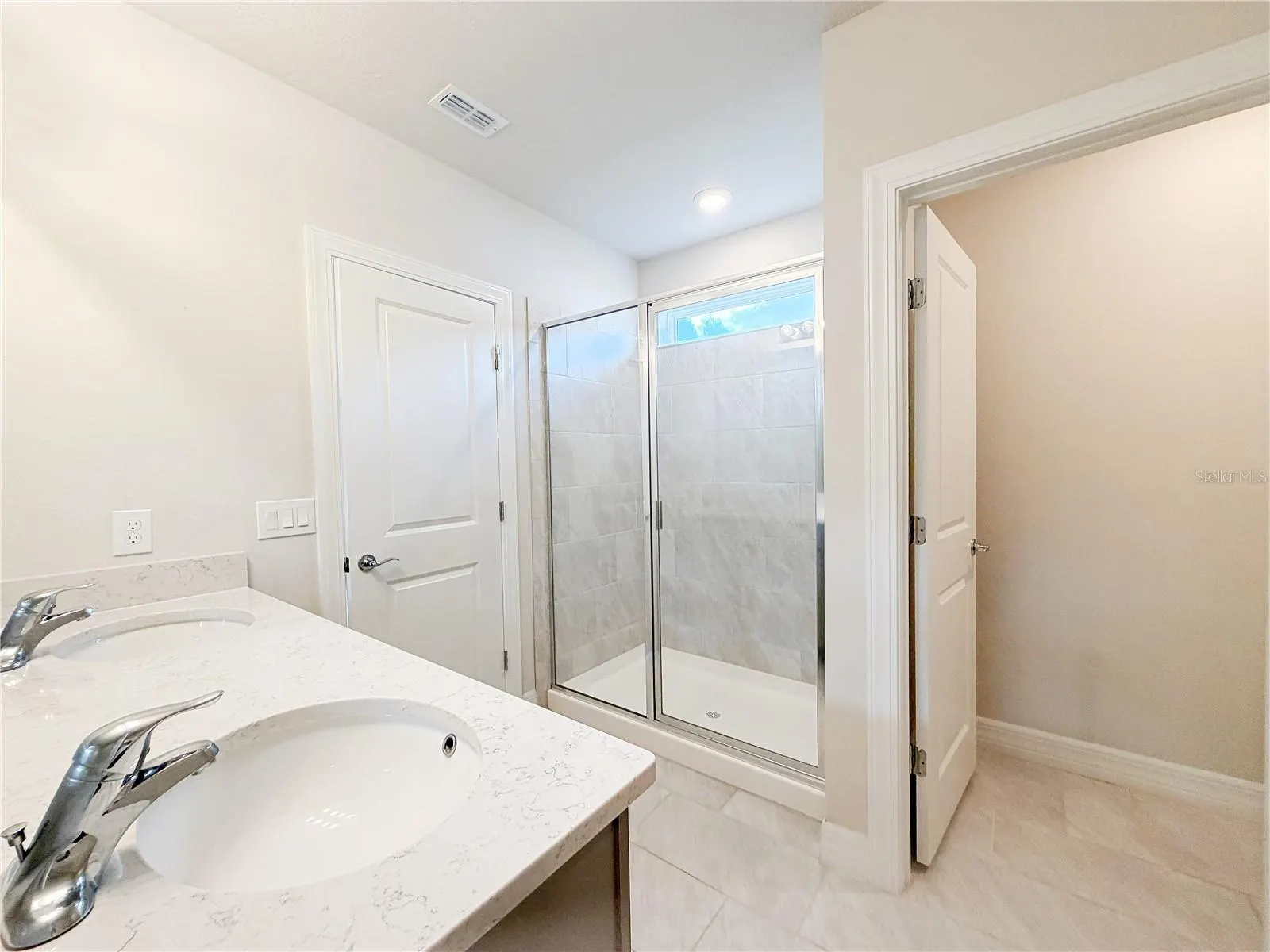 1079 MICHELANGELO LN