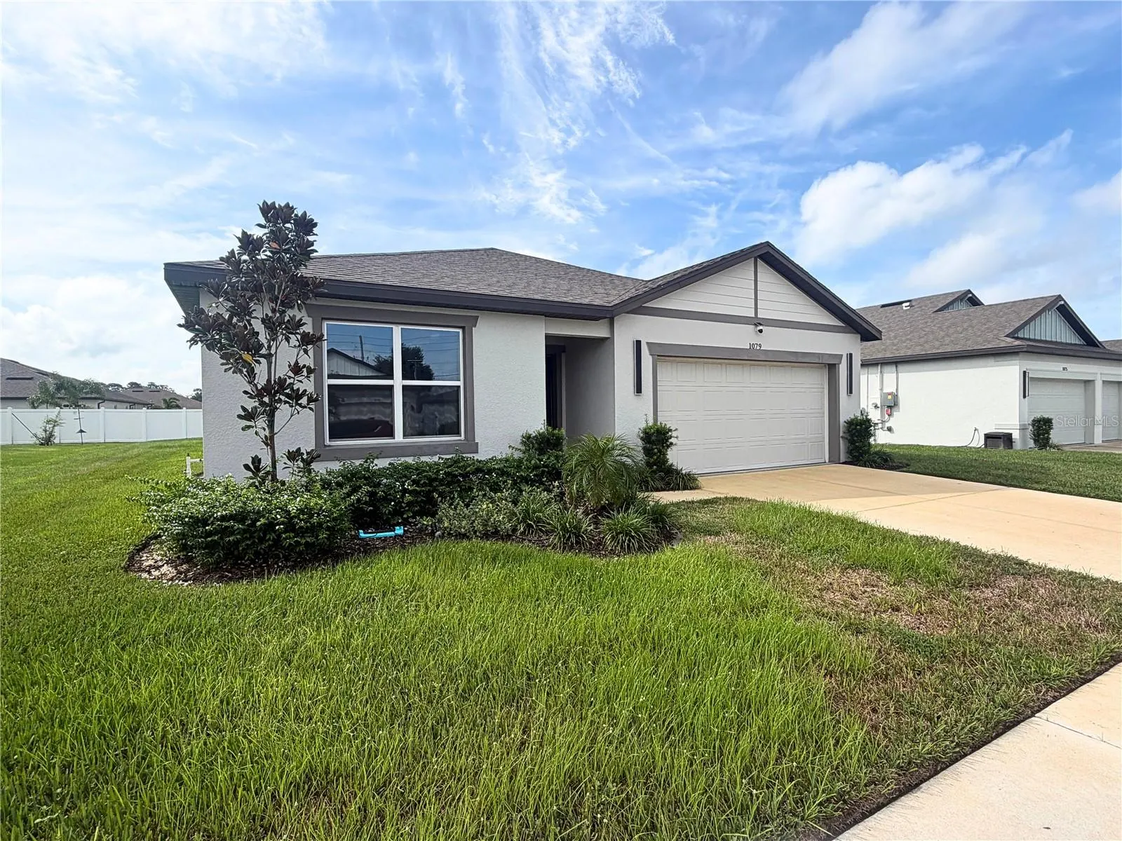 1079 MICHELANGELO LN