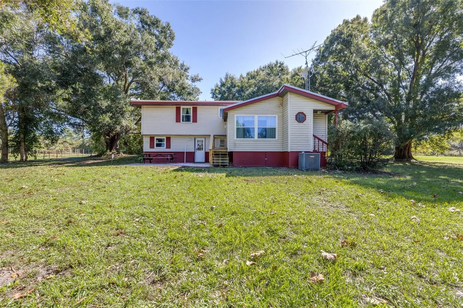 2957 N TIVOLI RD