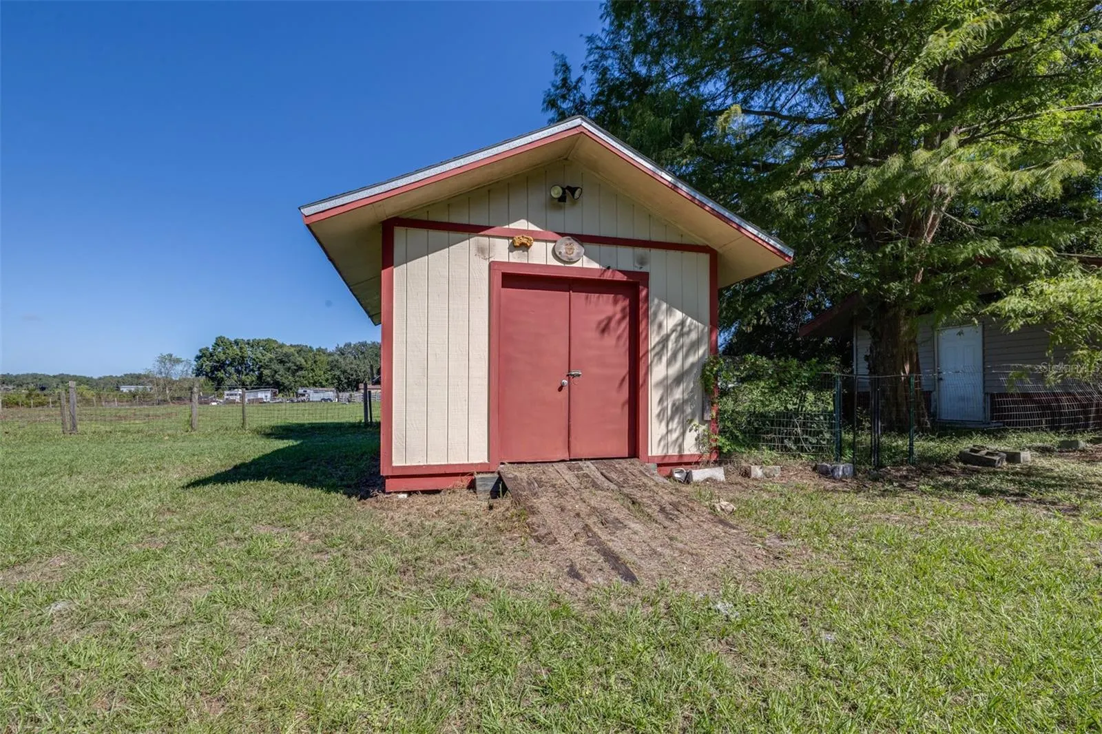 2957 N TIVOLI RD