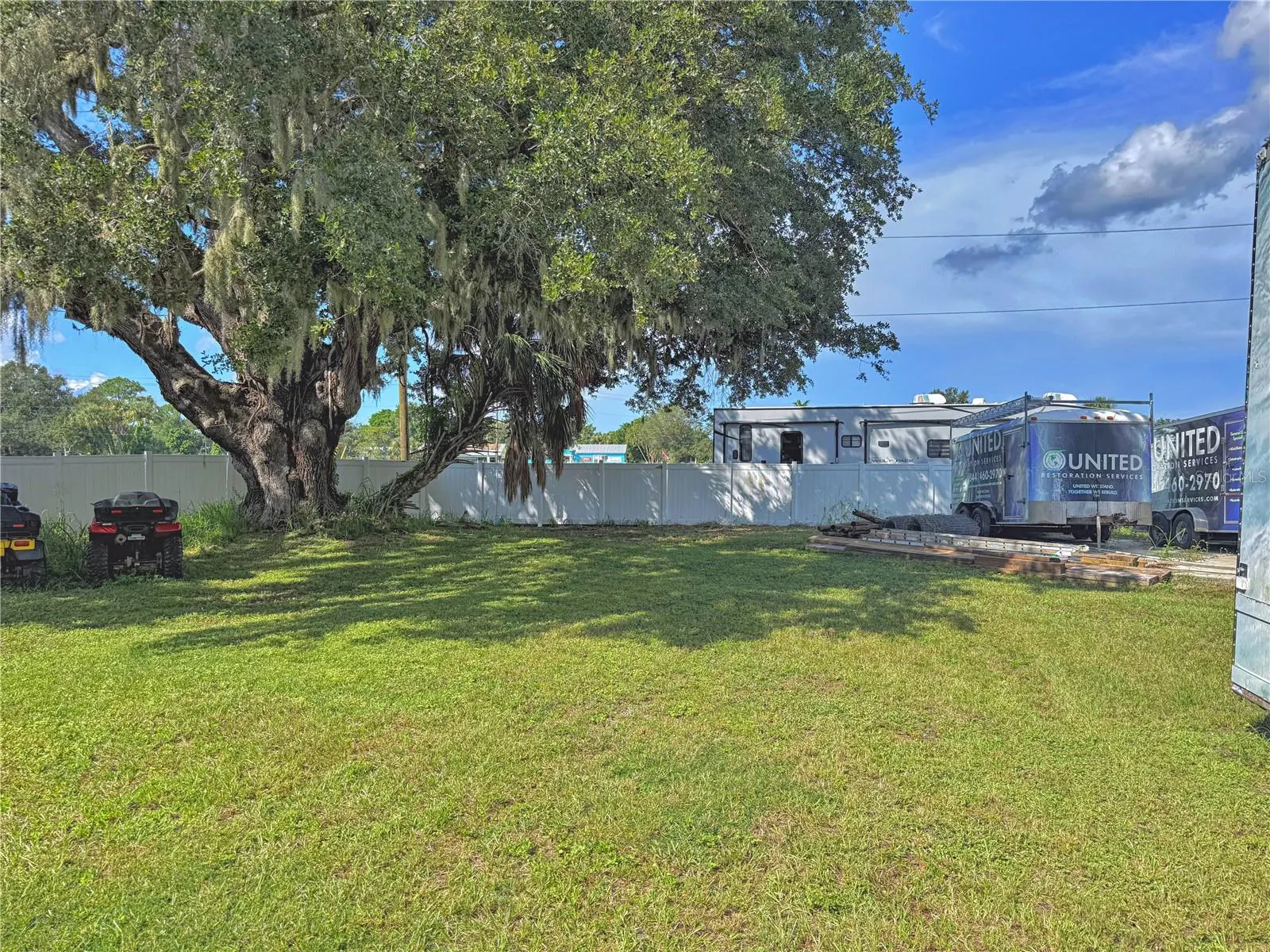 320 BAYSHORE DR