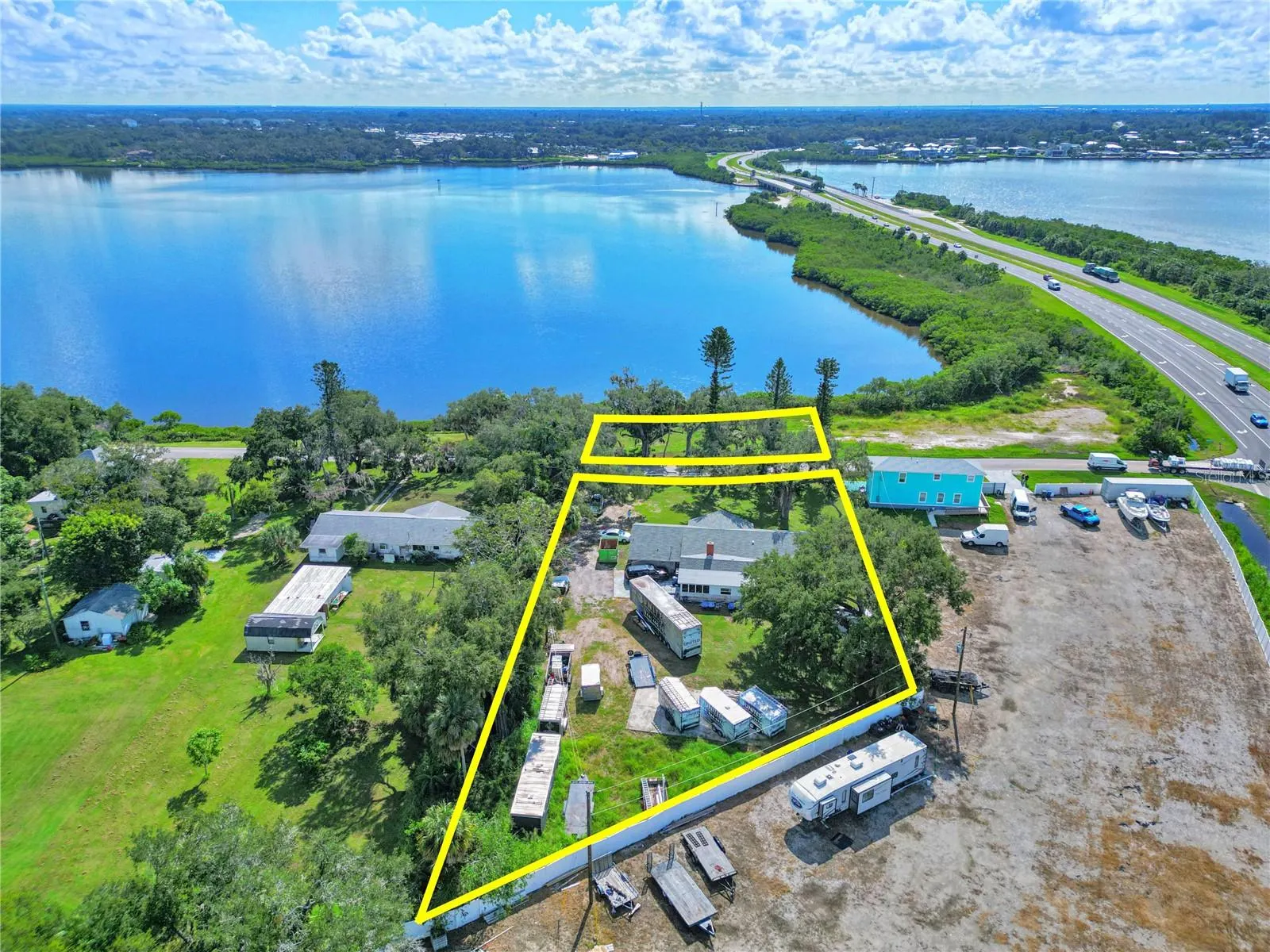 320 BAYSHORE DR